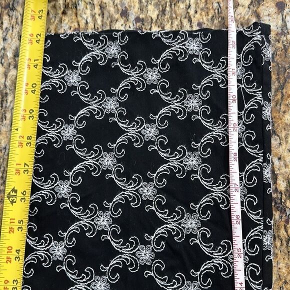 Cache Black Cotton Blend Embroidered Mid Rise Flared Pants Size 12 - Picture 7 of 9